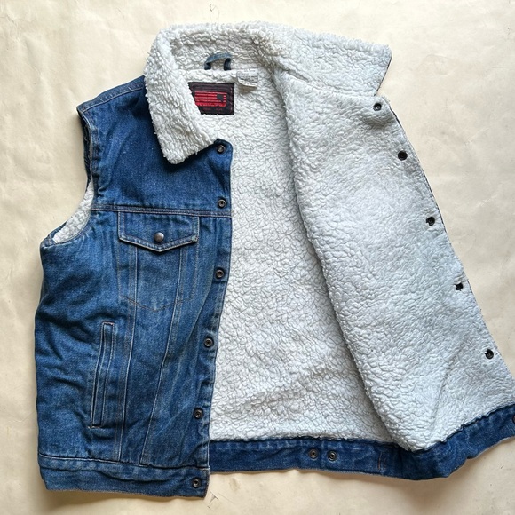 Vintage 80s lined denim vest, dark denim, fuzzy Sherpa lining, used gd condition - Picture 2 of 10